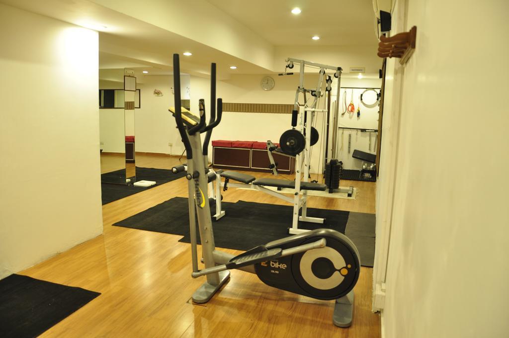 פונדיצ'רי Hotel Atithi מראה חיצוני תמונה