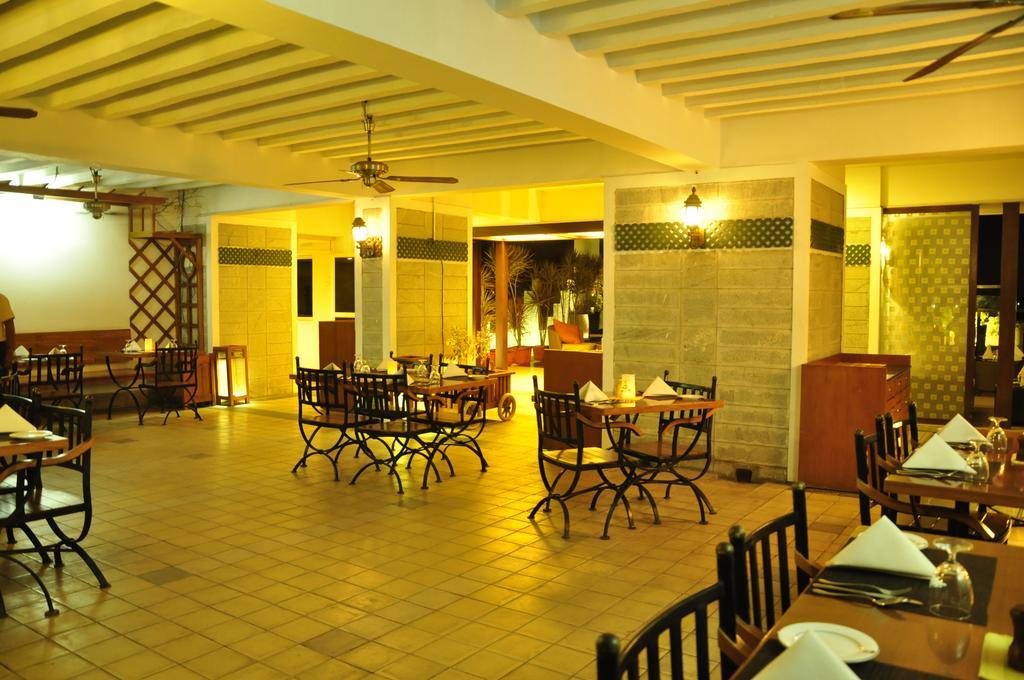 פונדיצ'רי Hotel Atithi מראה חיצוני תמונה