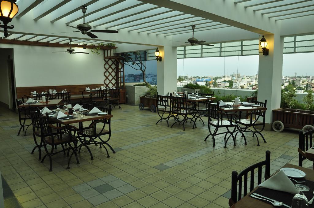 פונדיצ'רי Hotel Atithi מראה חיצוני תמונה