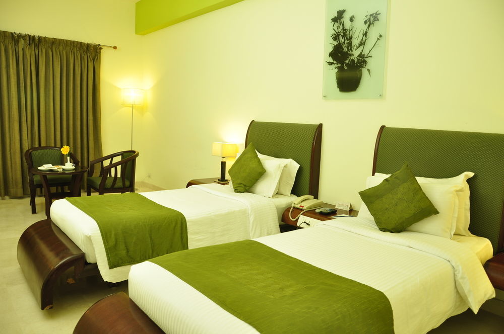 פונדיצ'רי Hotel Atithi מראה חיצוני תמונה