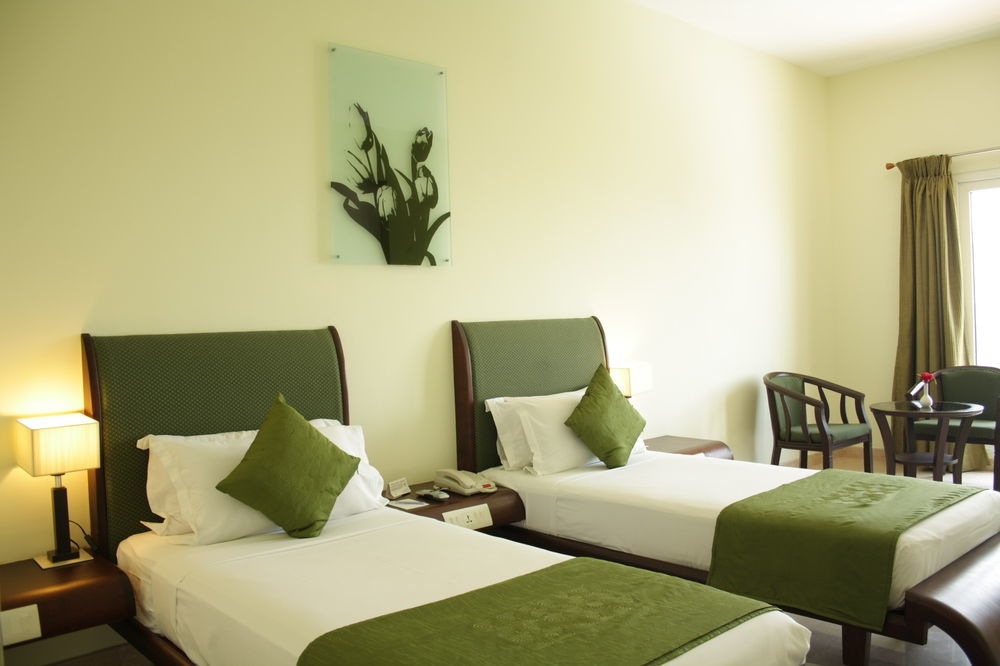 פונדיצ'רי Hotel Atithi מראה חיצוני תמונה