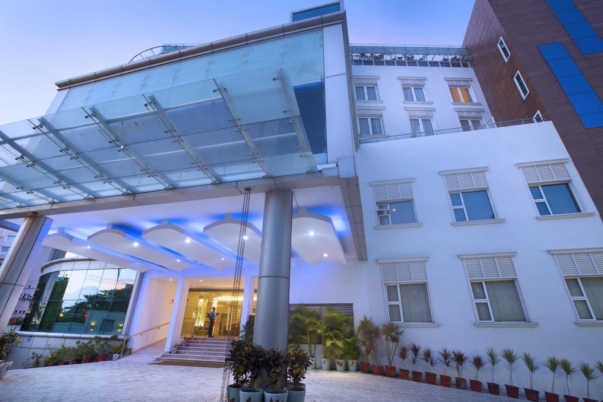 פונדיצ'רי Hotel Atithi מראה חיצוני תמונה
